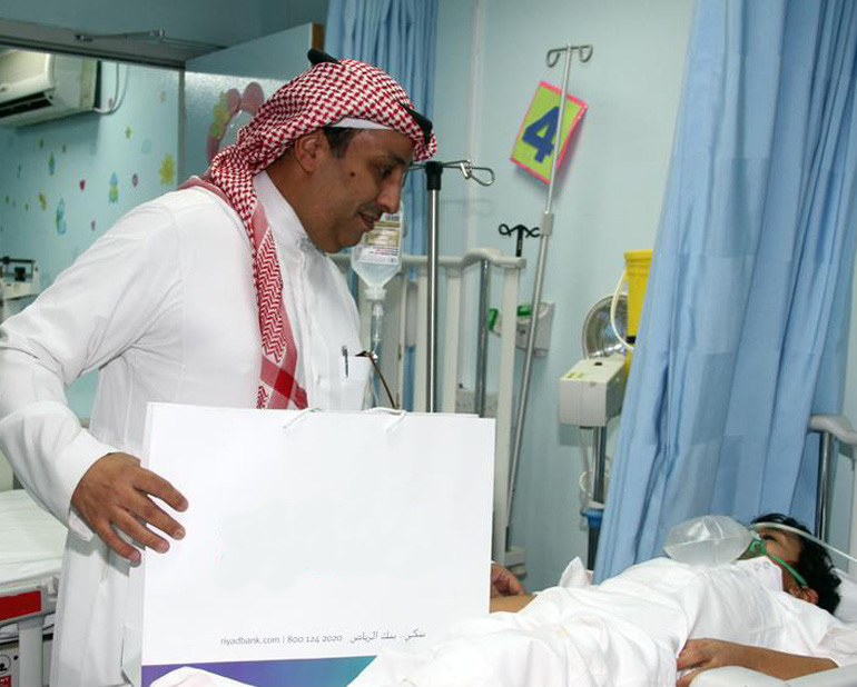 Eid visits to children patient in hospital